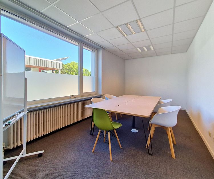 Moderne kantoren (14-106 m²) te huur aan N9 te Melle