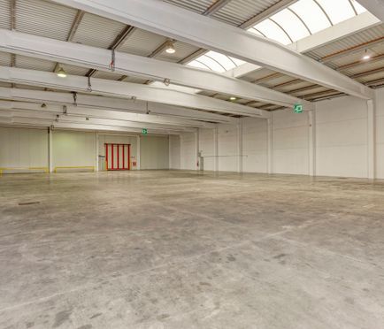 Magazijnruimtes te huur in industriezone Kuurne