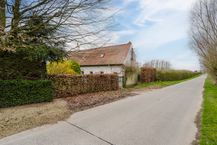 Schitterend gelegen grond op ca. 6682m² te koop nabij Kortrijk