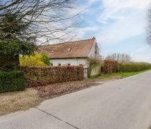 Schitterend gelegen grond op ca. 6682m² te koop nabij Kortrijk