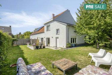 Instapklare, recent gerenoveerde gezinswoning op toplocatie in Beigem
