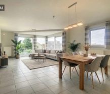 Appartement met twee slaapkamers en ruim terras te koop