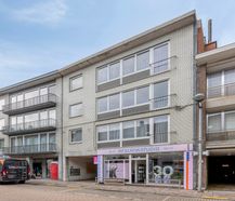 Propriété commerciale avec appartement à vendre à Tielt