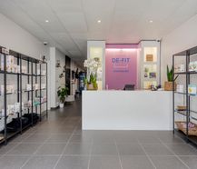 Propriété commerciale avec appartement à vendre à Tielt