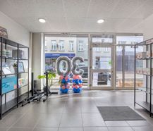 Propriété commerciale avec appartement à vendre à Tielt