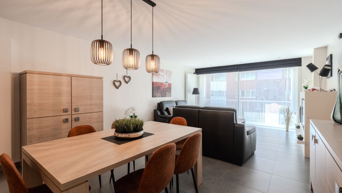 Instapklaar 3-slaapkamerappartement met terras te Oostende