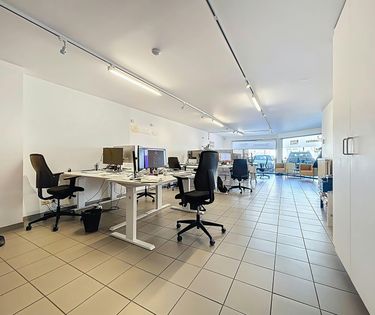 Kantoorruimte +/- 140m² te koop in Deurne!