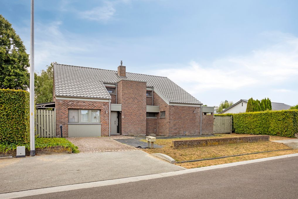 Instapklare gezinswoning met 4 slaapkamers en tuin te Kuringen