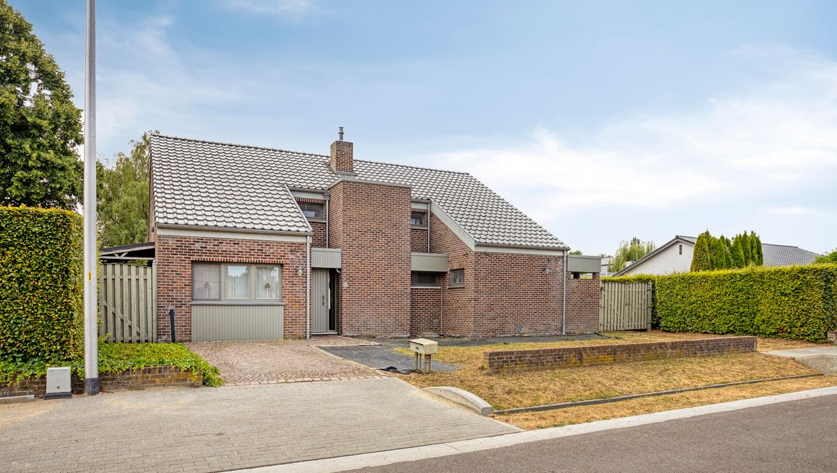 Instapklare gezinswoning met 4 slaapkamers en tuin te Kuringen