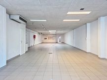 Vlot bereikbaar handelspand (246 m²) te huur Sint-Amandsberg