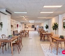 Vlot bereikbaar handelspand (246 m²) te huur Sint-Amandsberg