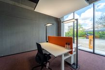 Kantoorruimte te huur in bedrijvencentrum in Roeselare