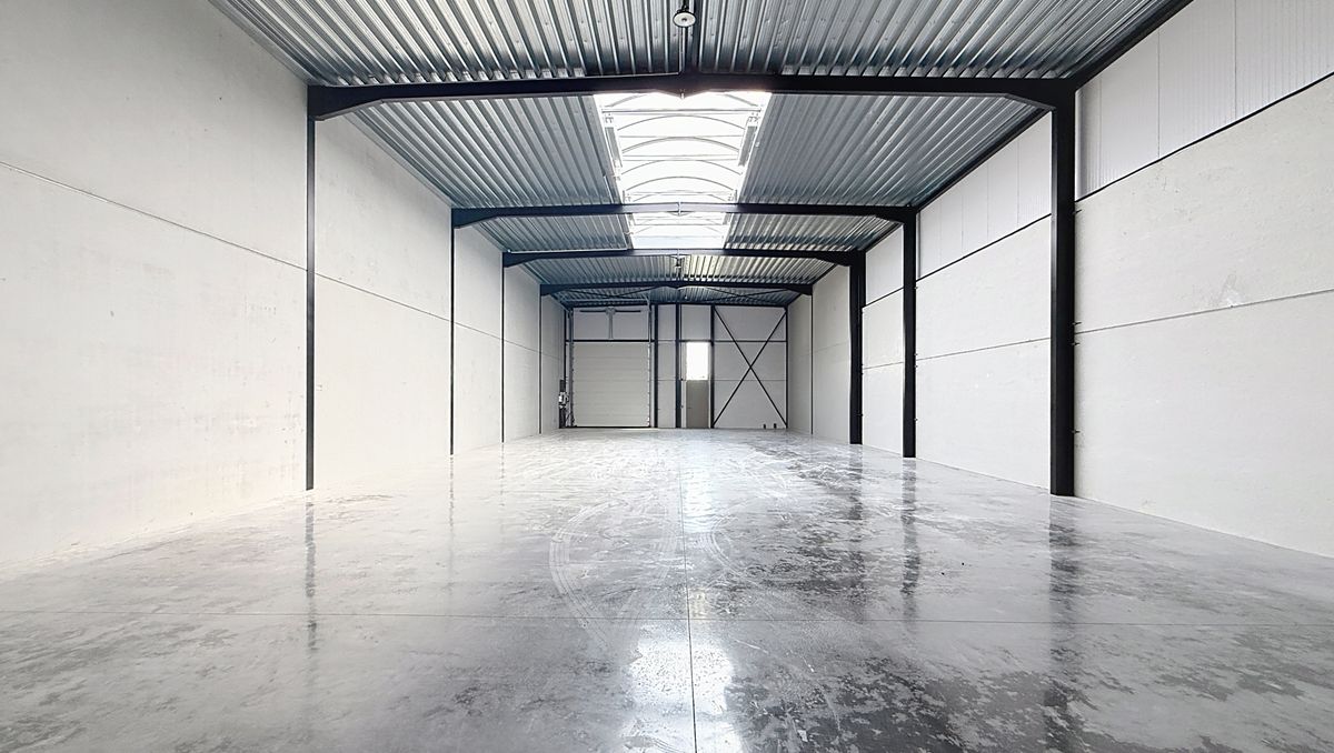 Verhuurde nieuwbouw KMO-unit te koop in Roeselare