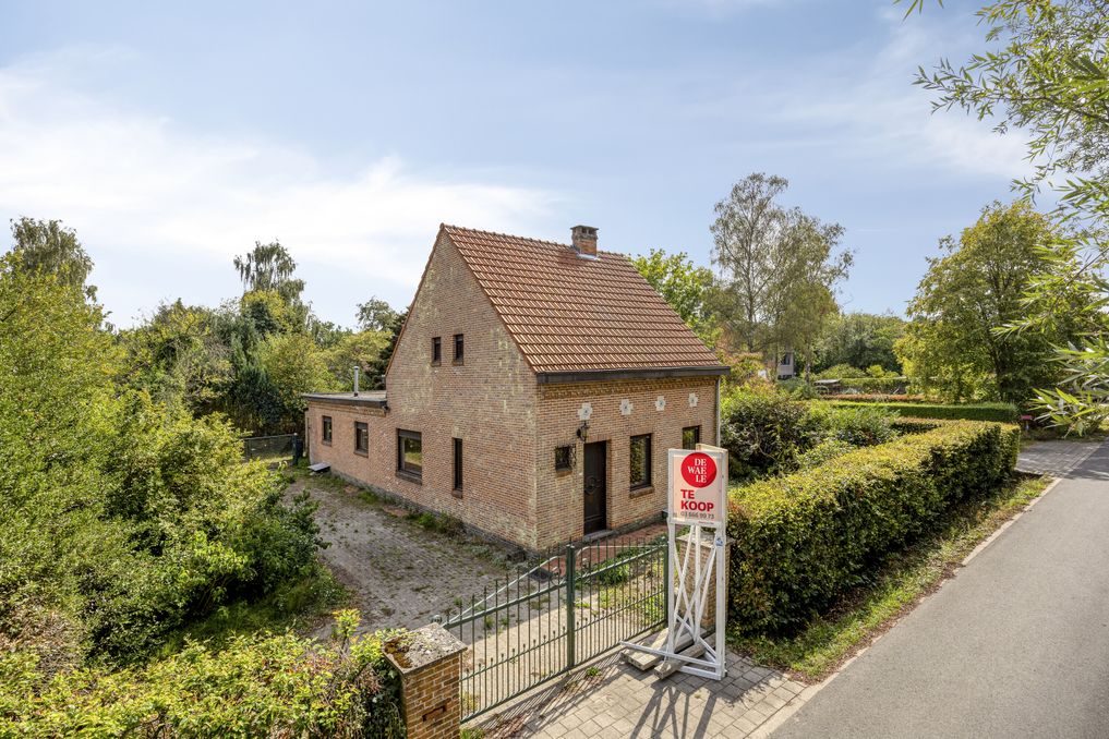 Open bebouwing met potentieel te koop in Brasschaat!