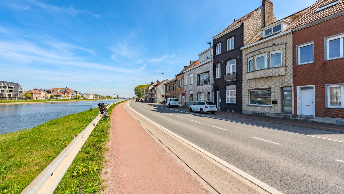 Lichtrijke woning met zonnig terras te Oostende
