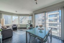 Appartement d'angle lumineux avec deux chambres au centre !