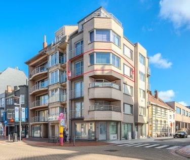 Appartement d'angle lumineux avec deux chambres au centre !