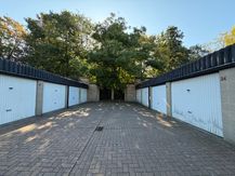 Instapklaar huis te koop met tuin inclusief garage in Brugge
