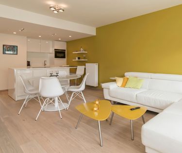 Luxuriously finished 2 bedroom apartment with sun terrace