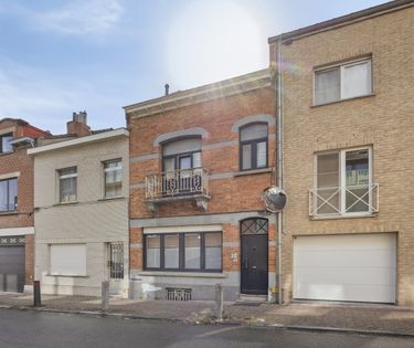 Centrally located 3-bedroom house with garden in Strombeek