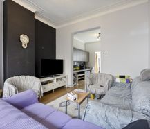 Centrally located 3-bedroom house with garden in Strombeek