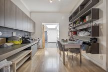 Centrally located 3-bedroom house with garden in Strombeek