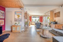 Half open woning met bijgebouw van 60 m2
