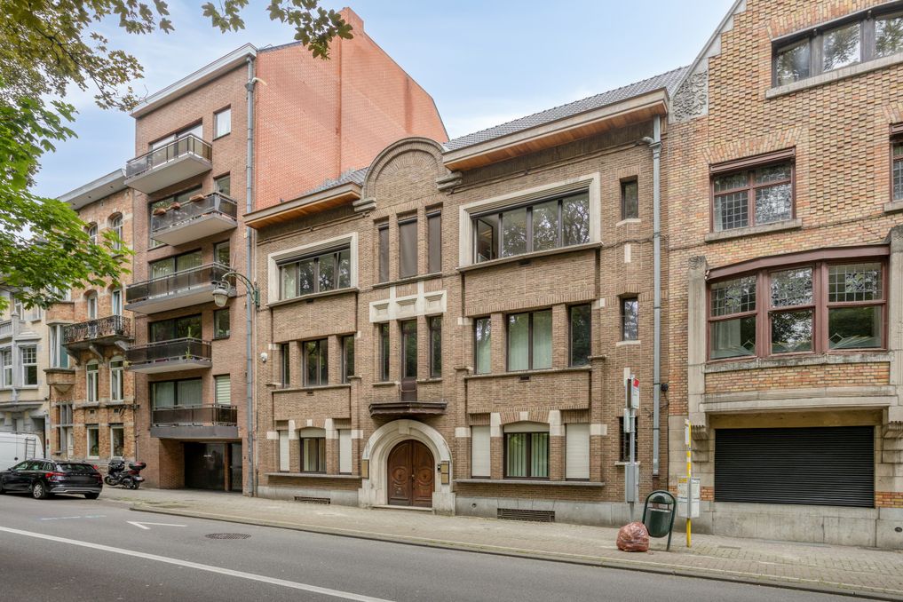 Bureau à vendre à Koekelberg avec vue sur le parc Elisabeth