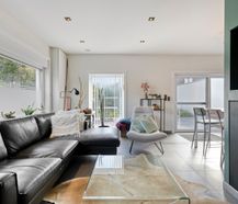 Gelijkvloerse woning met 5 slaapkamers te Lendelde
