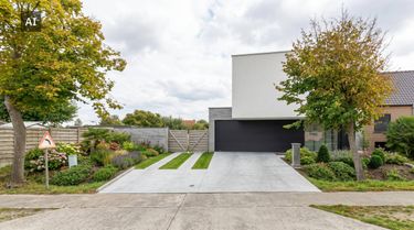 Exclusief huis te koop in Sint-Jan met zwembad