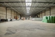 Magazijnen (14.176 m²) met kantoren te koop in Tongeren