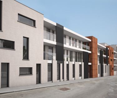 Laatste autostaanplaats te koop in project Cocon (N-O-H)