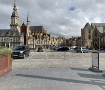 Kantoor te huur op de Grote Markt te Veurne.