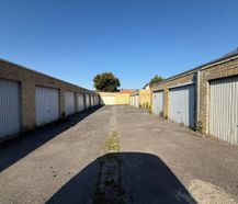 Afgesloten garagebox te koop te centrum Gistel