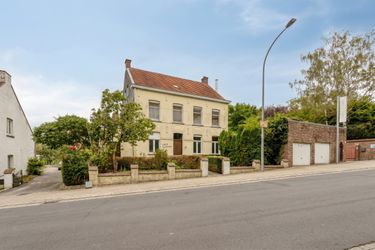 Ruime woning  (9 slaapkamers) op een perceel van 1.608 m².
