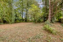 Ruime woning (9 slaapkamers) op een perceel van 1.608 m².