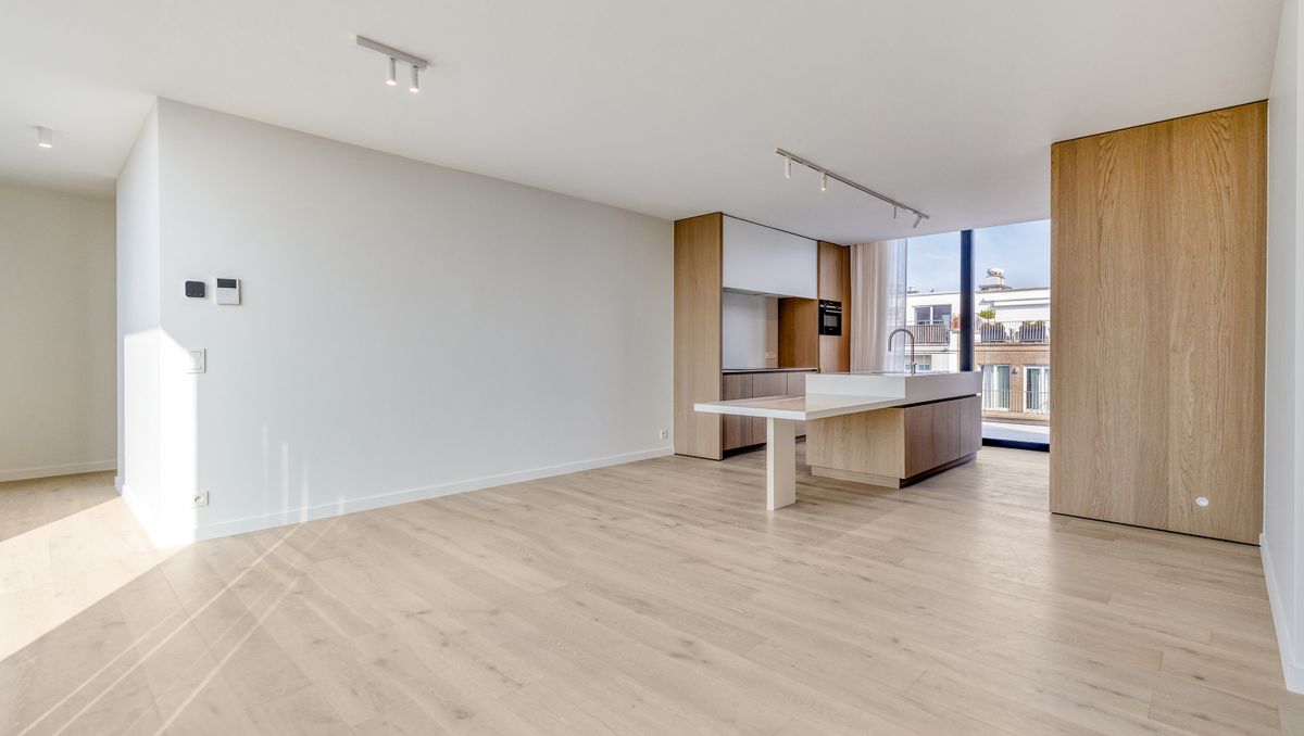 Penthouse (99m²) with spacious terraces (63m²) and stunning views!