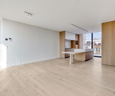 Penthouse (99m²) with spacious terraces (63m²) and stunning views!