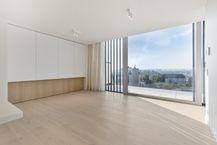 Penthouse (99m²) with spacious terraces (63m²) and stunning views!