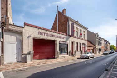 Entrepôt avec maison à vendre à Izegem