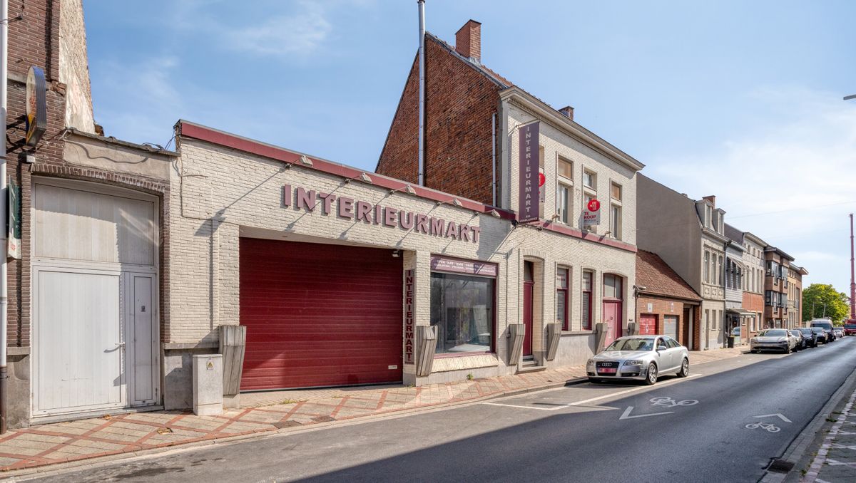 Entrepôt avec maison à vendre à Izegem
