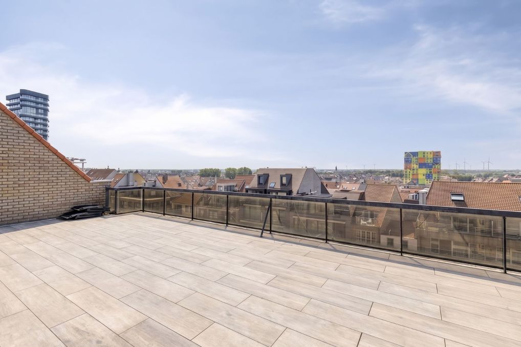 Appartement te koop met  terras vlakbij het strand te Heist
