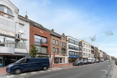 Three-bedroom apartment (125 m²) with roof terrace (82 m²)