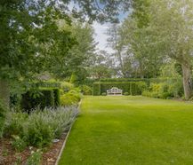 Exclusive ready-to-move-in villa with spacious garden in Oostduinkerke