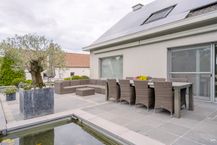 Exclusive ready-to-move-in villa with spacious garden in Oostduinkerke
