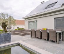 Exclusive ready-to-move-in villa with spacious garden in Oostduinkerke