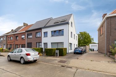Instapklare woning met 4 slaapkamers te koop in hartje Zwijnaarde