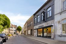 Handelspand, atelier en ruime woonst te koop in Gistel