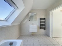 Dakappertement met 1 slaapkamer te koop aan station Eeklo
