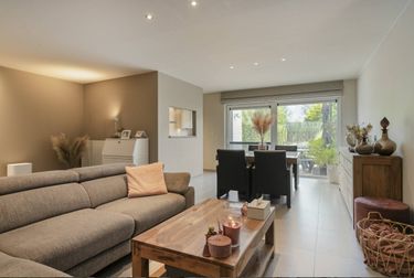 Ruim instapklaar huis: 4 slaapkamers, garage en grote tuin